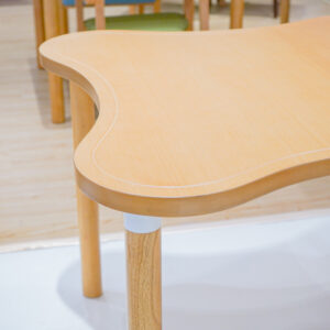 四葉草餐桌，餐廳／公寓／安養院／家用實木桌：圖片 5